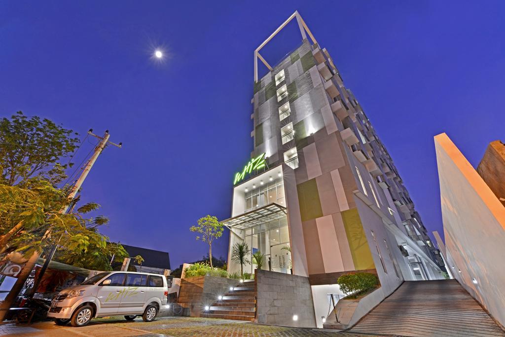 Whiz Hotel Pemuda Semarang Eksteriør bilde